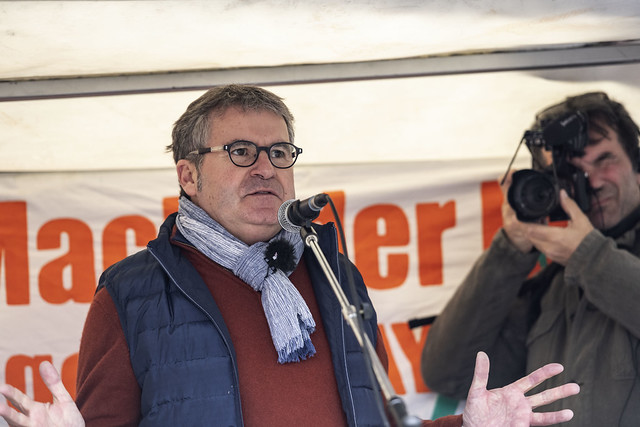 Paul François, victim of pesticide poisoning, telling his story at the Bayer-Monsanto AGM