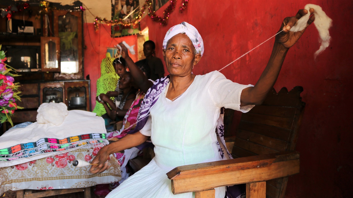 Farmer field schools help farmers to become the first certified organic cotton farmers in Ethiopia